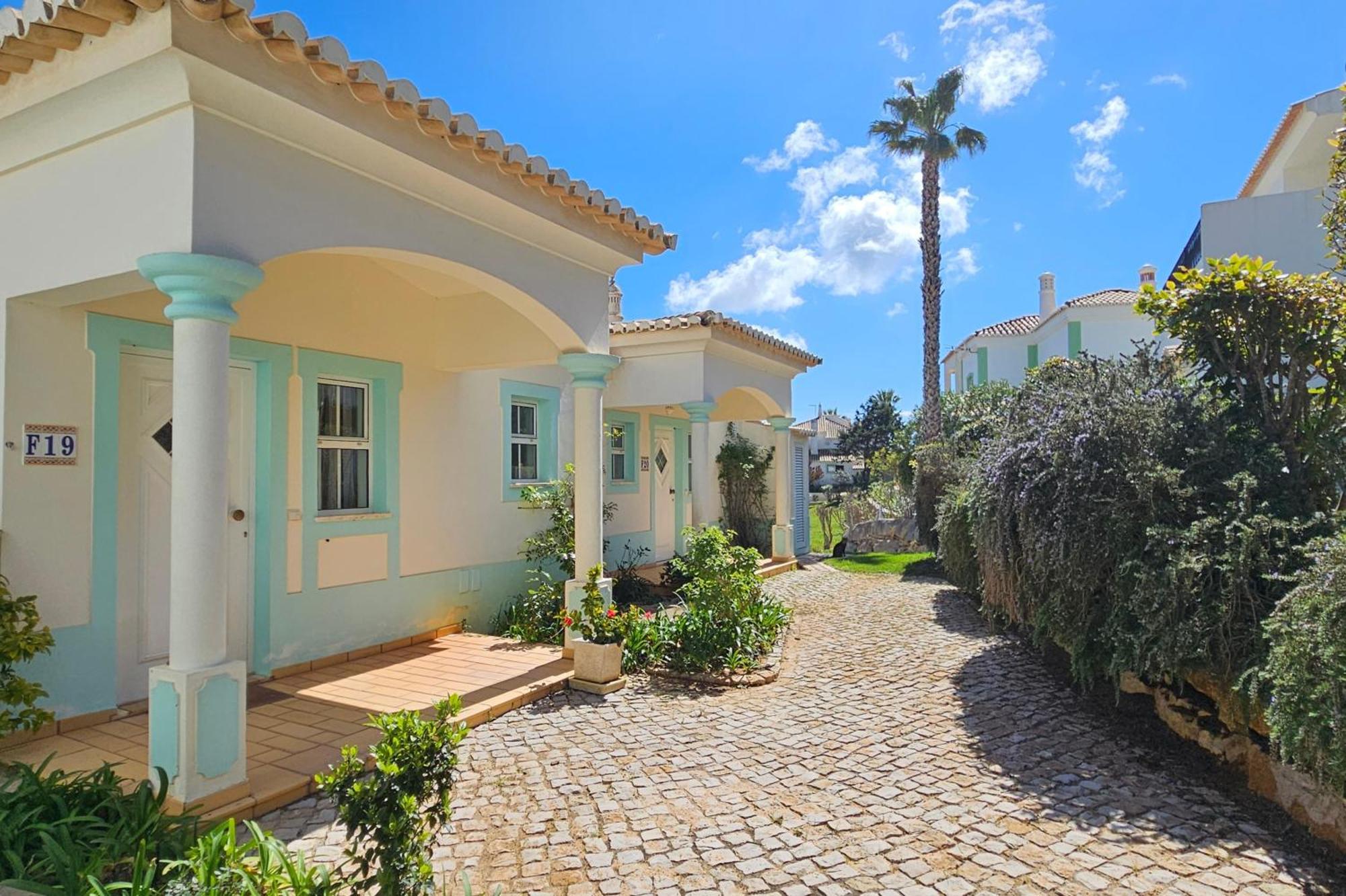 Quinta Da Floresta - Santo Antonio Villas, Golf & Spa Budens Exteriör bild